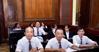 Liên đoàn Luật sư Việt Nam công bố đề án trang phục áo choàng mới của luật sư