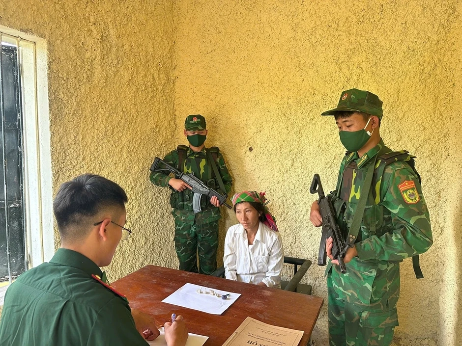 Liên tiếp bắt giữ 3 đối tượng liên quan ma túy tại khu vực biên giới Điện Biên Liên tiếp bắt giữ 3 đối tượng liên quan ma túy tại khu vực biên giới Điện Biên