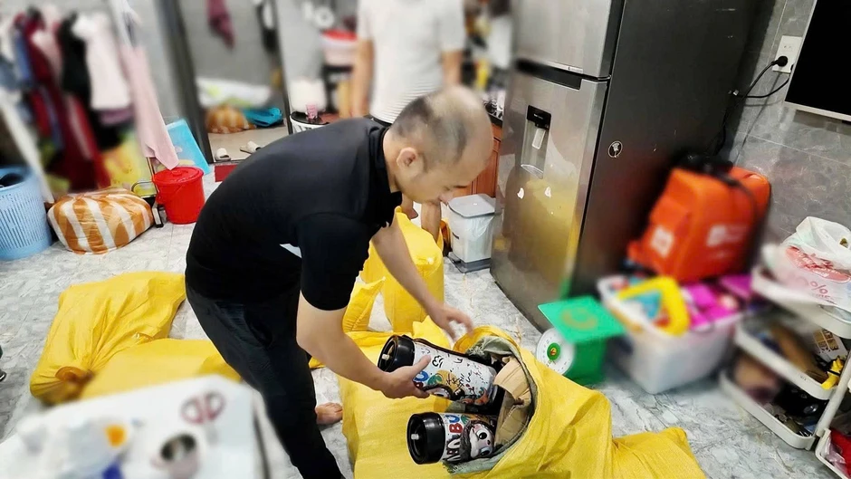 Liên tiếp phá đường dây mua bán 'khí cười' quy mô 'khủng' ở Đà Nẵng Liên tiếp phá đường dây mua bán 'khí cười' quy mô 'khủng' ở Đà Nẵng