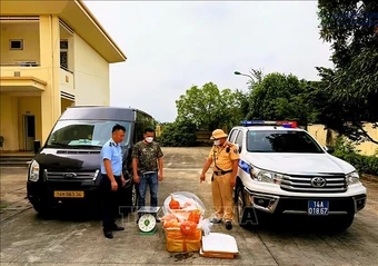 Liên tiếp thu giữ hàng chục tấn thực phẩm không rõ nguồn gốc