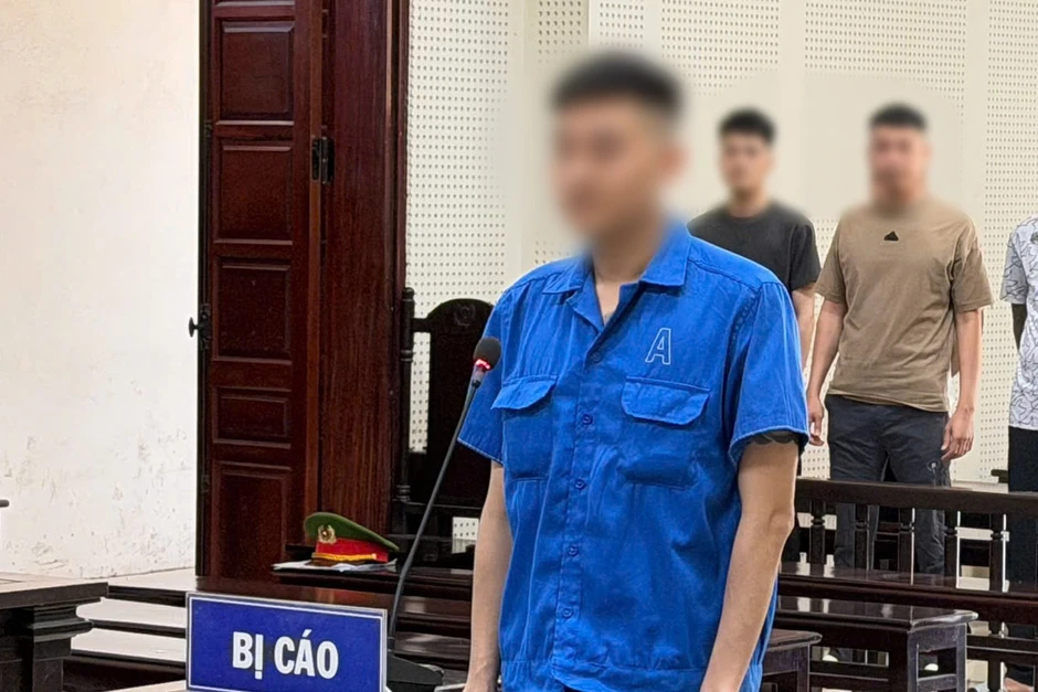 Lĩnh 22 năm 6 tháng tù vì mua bán ma túy, tàng trữ súng và pháo nổ Lĩnh 22 năm 6 tháng tù vì mua bán ma túy, tàng trữ súng và pháo nổ