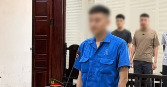 Lĩnh 22 năm 6 tháng tù vì mua bán ma túy, tàng trữ súng và pháo nổ