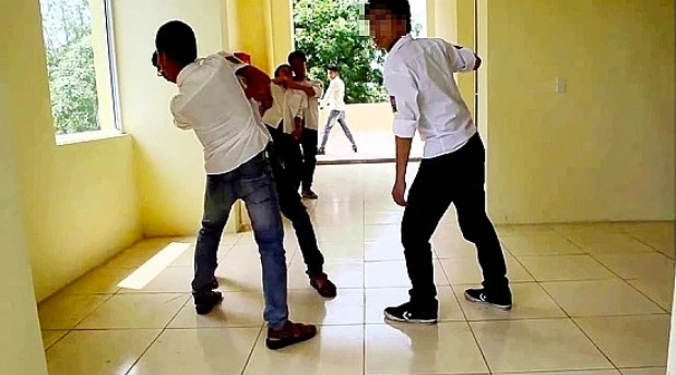 Lĩnh 9 năm tù vì đâm bạn học tử vong sau khi hẹn đi chơi không được Lĩnh 9 năm tù vì đâm bạn học tử vong sau khi hẹn đi chơi không được