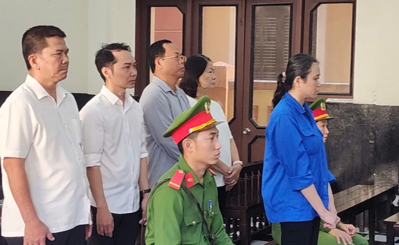 Loạt cán bộ vướng lao lý vì để cấp dưới tham ô tài sản