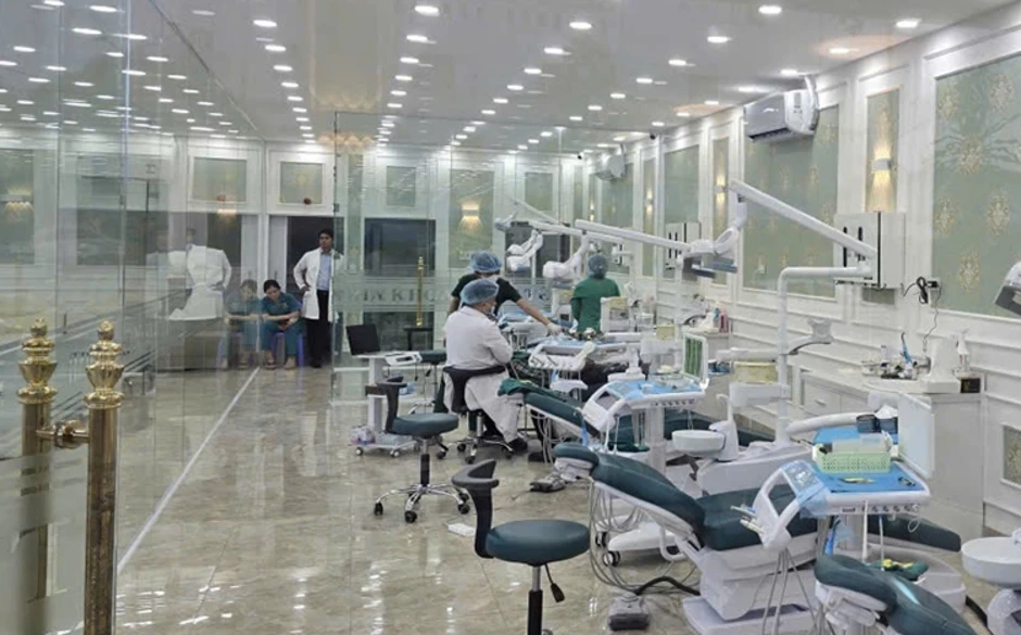 Loạt cơ sở nha khoa quốc tế ở Cần Thơ hoạt động 'chui' Loạt cơ sở nha khoa quốc tế ở Cần Thơ hoạt động 'chui'
