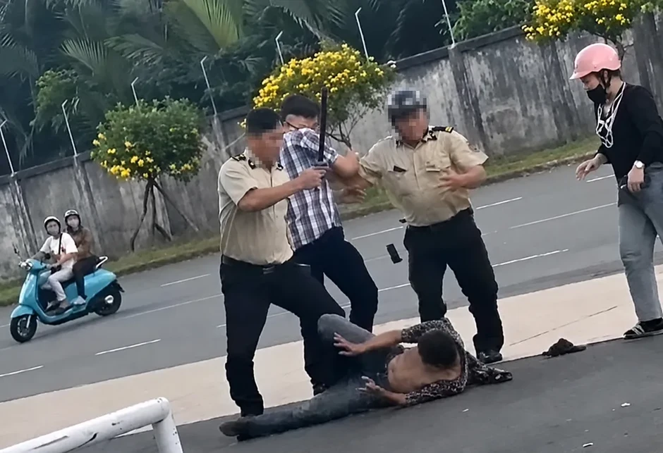 Lời khai ban đầu liên quan đến vụ bảo vệ đánh người ở KCX Tân Thuận Lời khai ban đầu liên quan đến vụ bảo vệ đánh người ở KCX Tân Thuận