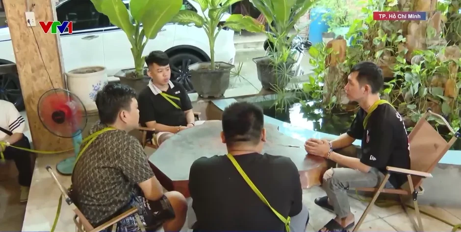 Lời khai của kẻ cầm đầu hội nhóm vỡ nợ cùng nhau đi cướp tiệm vàng Lời khai của kẻ cầm đầu hội nhóm vỡ nợ cùng nhau đi cướp tiệm vàng
