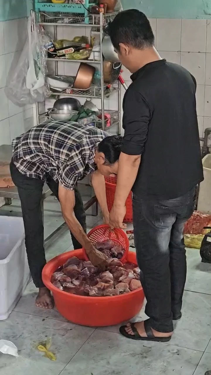 Lời khai của người biến thịt heo nái thành thịt bò bằng hóa chất ở TP.HCM Lời khai của người biến thịt heo nái thành thịt bò bằng hóa chất ở TP.HCM
