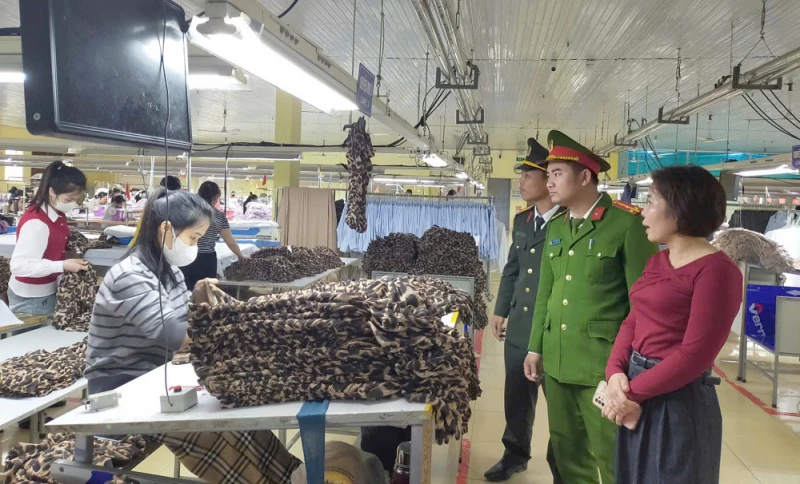Lời xa xót của nạn nhân sa bẫy “việc nhẹ, lương cao” Lời xa xót của nạn nhân sa bẫy “việc nhẹ, lương cao”