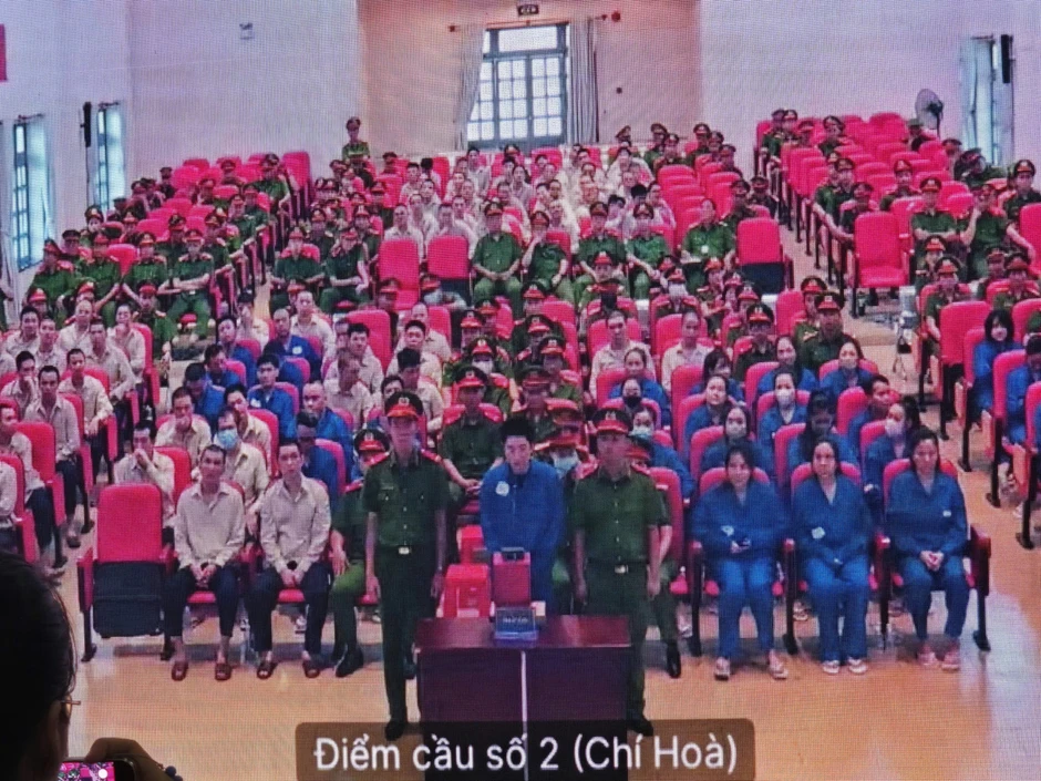 Luật sư bào chữa cho biết người mẫu An Tây mới học hêt lớp 9, hiểu biết pháp luật hạn chế Luật sư bào chữa cho biết người mẫu An Tây mới học hêt lớp 9, hiểu biết pháp luật hạn chế