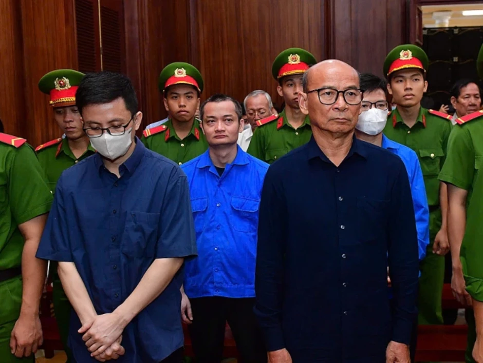 Luật sư đề nghị miễn trách nhiệm cho cựu lãnh đạo Tập đoàn Cao su Việt Nam Luật sư đề nghị miễn trách nhiệm cho cựu lãnh đạo Tập đoàn Cao su Việt Nam