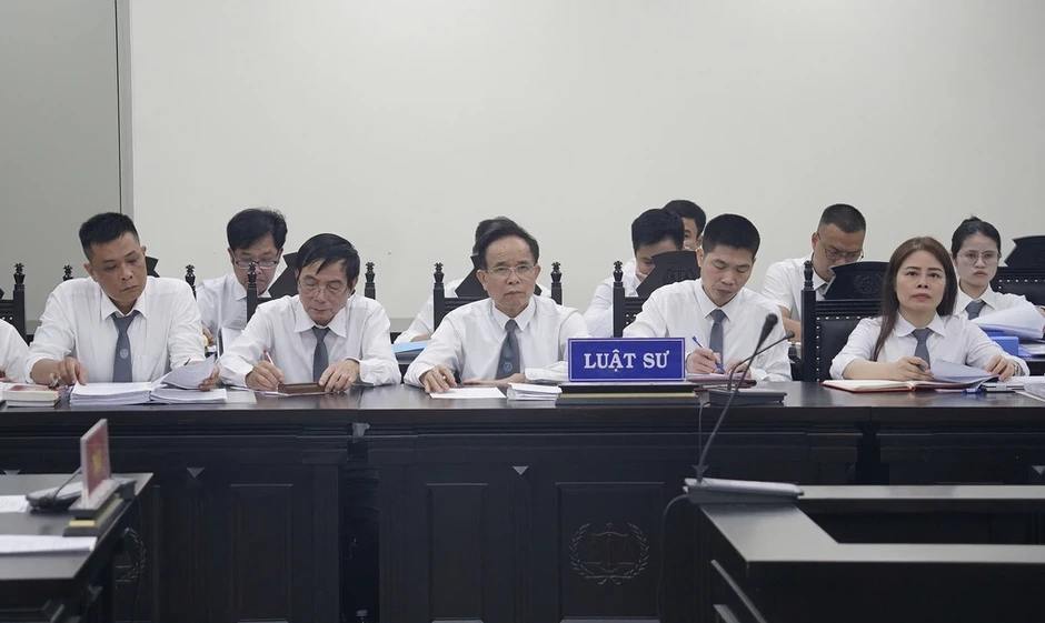 Luật sư: Hải quan nhận 1,5 tỷ đồng 'là sai nhưng không phạm pháp' Luật sư: Hải quan nhận 1,5 tỷ đồng 'là sai nhưng không phạm pháp'