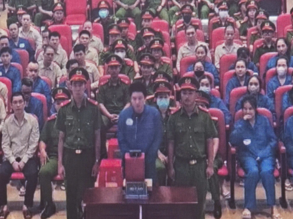 Luật sư kiến nghị giảm nhẹ hình phạt cho ca sĩ Chi Dân Luật sư kiến nghị giảm nhẹ hình phạt cho ca sĩ Chi Dân