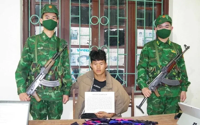 Lực lượng biên phòng Điện Biên trắng đêm vây bắt kẻ vận chuyển ma túy khủng Lực lượng biên phòng Điện Biên trắng đêm vây bắt kẻ vận chuyển ma túy khủng