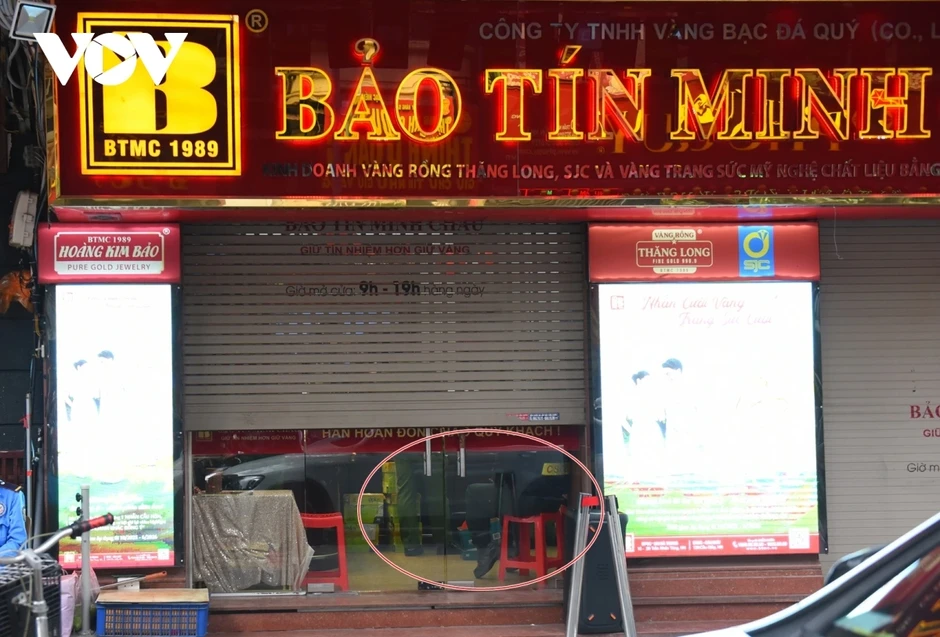 Lực lượng công an xuất hiện tại các trụ sở Bảo Tín Minh Châu tại Hà Nội Lực lượng công an xuất hiện tại các trụ sở Bảo Tín Minh Châu tại Hà Nội