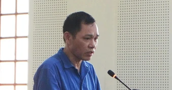Ly hôn 12 năm, người phụ nữ suýt chết dưới tay chồng cũ