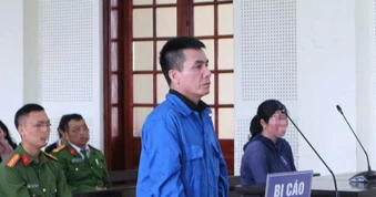 Mang dao sang nhà ngoại đâm vợ vì đòi ly hôn