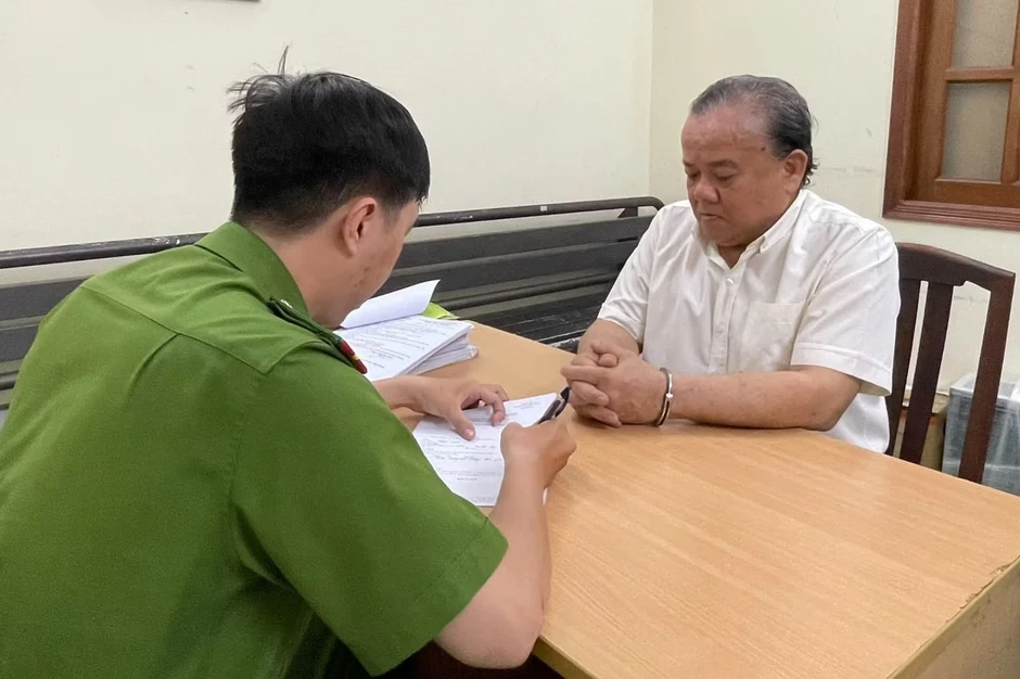 Mạo danh Phó Ban Nội chính Trung ương lừa chiếm đoạt hơn 30 tỷ đồng Mạo danh Phó Ban Nội chính Trung ương lừa chiếm đoạt hơn 30 tỷ đồng
