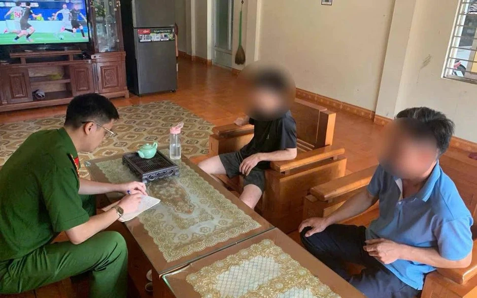Mạo danh sĩ quan quân đội gạ hợp tác bán giường tầng lợi nhuận ‘khủng’