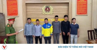 Mâu thuẫn trên Facebook, 8 người hẹn đánh nhau tại quán cà phê