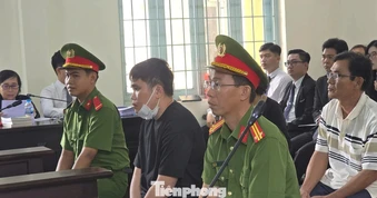 Mở lại phiên xử vụ tai nạn Vĩnh Long: Tài xế Nguyễn Văn Bảo Trung đối diện với công lý