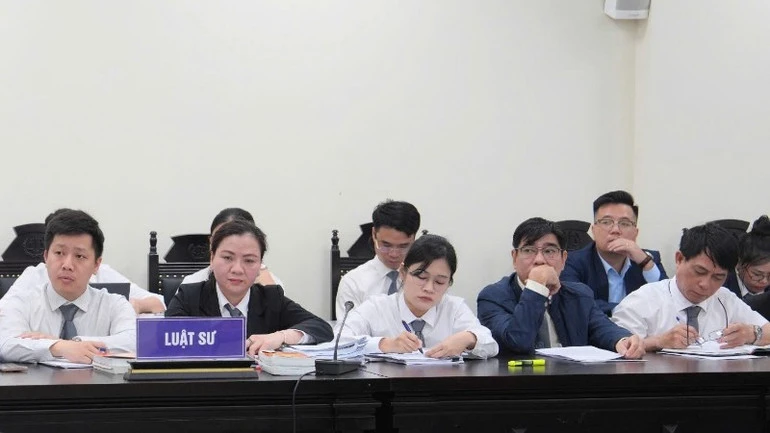 Mở rộng cơ hội hành nghề luật sư cho viên chức đi kèm cơ chế kiểm soát