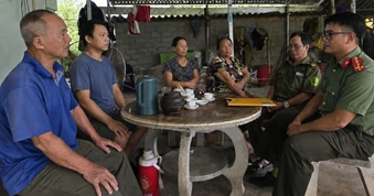 Một xã ở Phú Thọ cảnh báo về xuất cảnh trái phép làm "việc nhẹ lương cao"