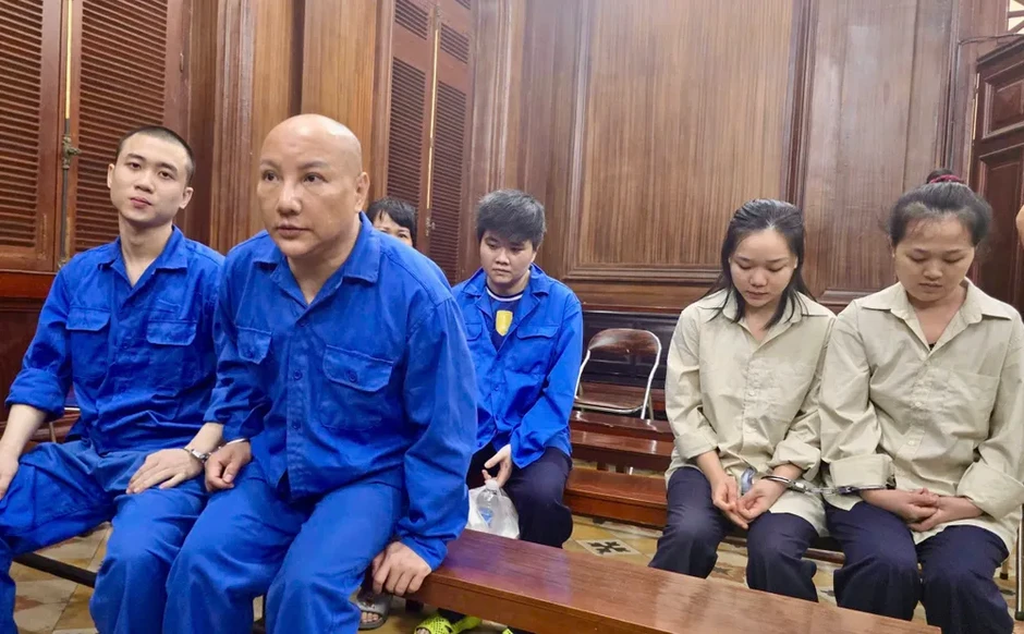 Mua bán trẻ em qua nhóm “cho nhận con nuôi”, các bị cáo lãnh án tù Mua bán trẻ em qua nhóm “cho nhận con nuôi”, các bị cáo lãnh án tù