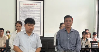 Mua bán vắc xin bỏ túi riêng, cựu giám đốc CDC Huế lãnh án