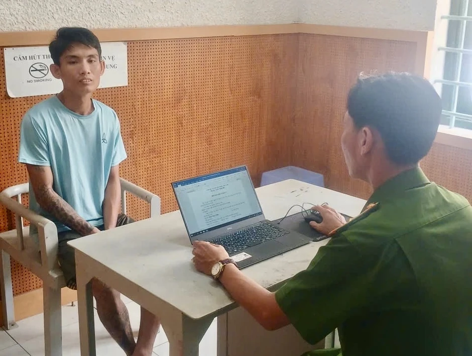 Mượn xe máy người quen đi cầm rồi bỏ trốn Mượn xe máy người quen đi cầm rồi bỏ trốn
