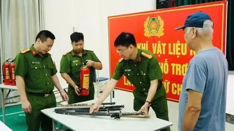 Nắm chắc các quy định về quản lý, sử dụng vũ khí, vật liệu nổ, công cụ hỗ trợ