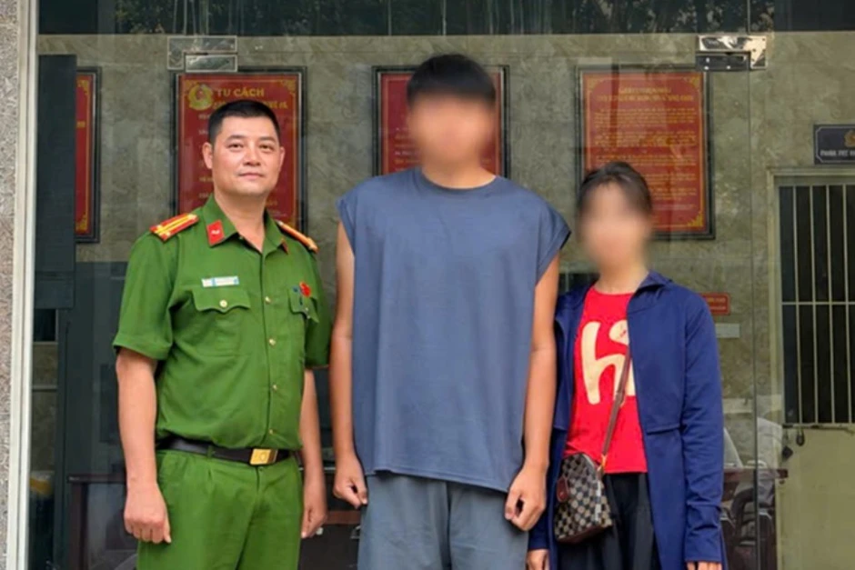 Nam sinh ở Hà Nội bị chiếm tài khoản Zalo, kẻ xấu đe dọa gia đình chuyển tiền Nam sinh ở Hà Nội bị chiếm tài khoản Zalo, kẻ xấu đe dọa gia đình chuyển tiền