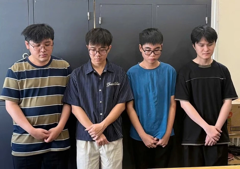 Nam sinh 'phát lậu' phim Mưa đỏ khiến nhà sản xuất thiệt hại 3 tỷ đồng Nam sinh 'phát lậu' phim Mưa đỏ khiến nhà sản xuất thiệt hại 3 tỷ đồng