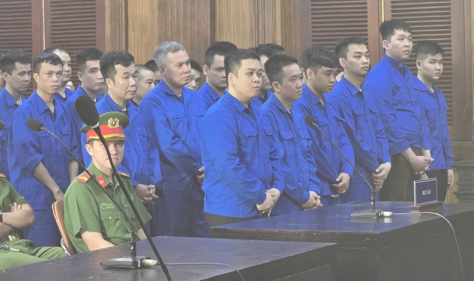 Nam sinh trộm súng ở bảo tàng rồi rao bán trên mạng xã hội Nam sinh trộm súng ở bảo tàng rồi rao bán trên mạng xã hội