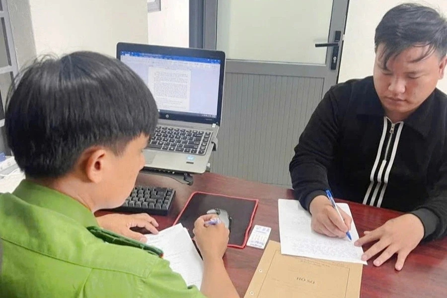 Nam thanh niên gây loạt vụ trộm xe máy, liên tục hóa trang để tẩu thoát Nam thanh niên gây loạt vụ trộm xe máy, liên tục hóa trang để tẩu thoát