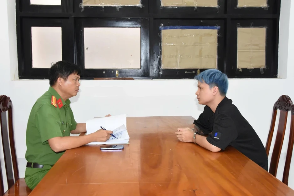 Nam thanh niên lừa đổi ngoại tệ lấy tiền 'nướng' vào sòng bạc Nam thanh niên lừa đổi ngoại tệ lấy tiền 'nướng' vào sòng bạc