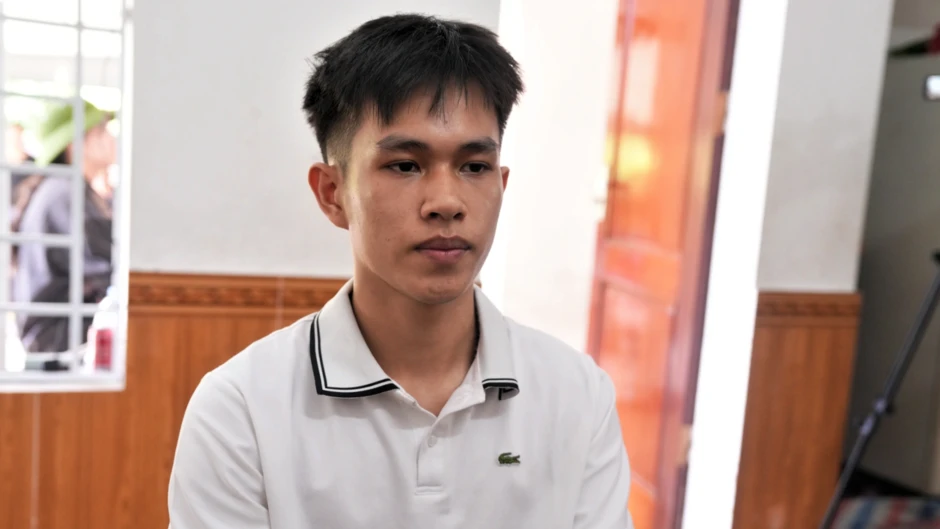Nam thanh niên ở Nghệ An giấu gần 1 tấn nguyên liệu chế tạo pháo nổ Nam thanh niên ở Nghệ An giấu gần 1 tấn nguyên liệu chế tạo pháo nổ