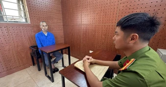 Nam thanh niên rủ bạn gái nhí đi nhậu rồi xâm hại