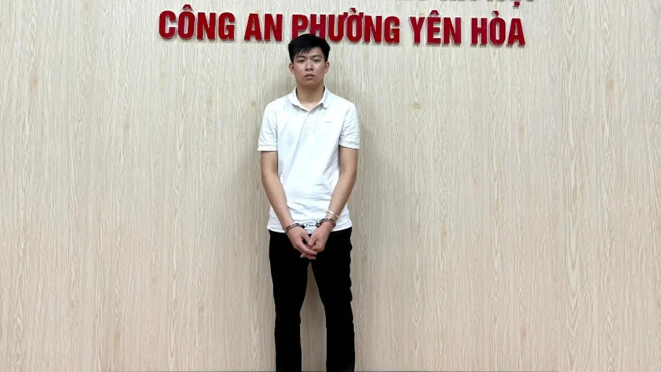 Nam thanh niên trộm cắp tại bãi xe siêu thị ở Hà Nội Nam thanh niên trộm cắp tại bãi xe siêu thị ở Hà Nội