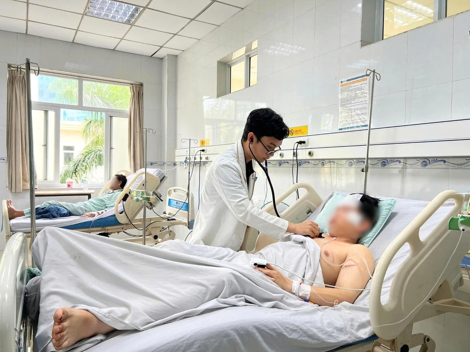 Nạn nhân kể phút đối mặt con rể cầm dao đòi 'giết hết cả nhà' Nạn nhân kể phút đối mặt con rể cầm dao đòi 'giết hết cả nhà'