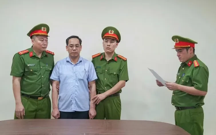 Nâng khống suất ăn, lập chứng từ giả, 4 cán bộ ở Phú Thọ bị bắt Nâng khống suất ăn, lập chứng từ giả, 4 cán bộ ở Phú Thọ bị bắt