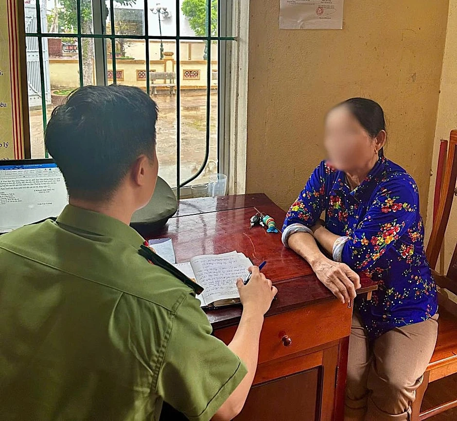 Ngăn chặn vụ giả danh công an lừa đảo, giúp người dân giữ lại 79 triệu đồng Ngăn chặn vụ giả danh công an lừa đảo, giúp người dân giữ lại 79 triệu đồng