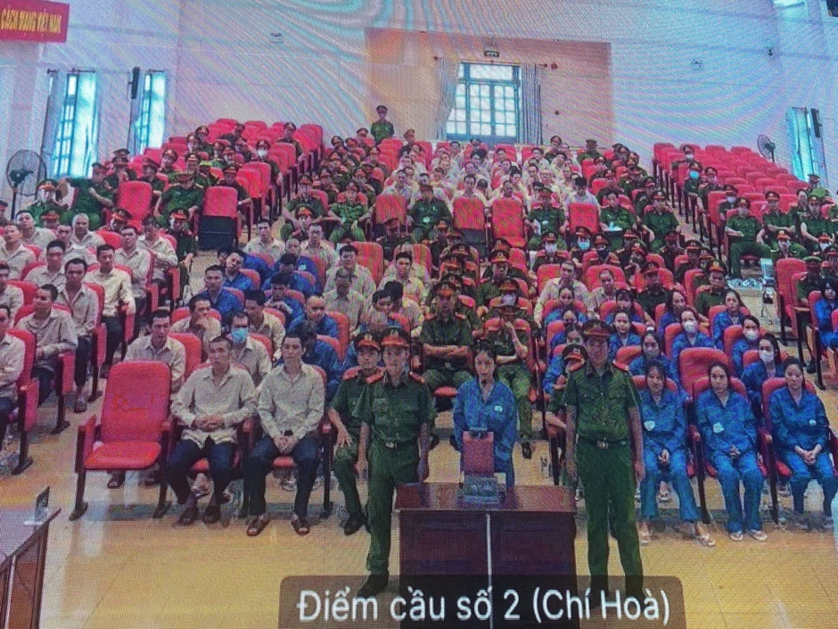 Ngày thứ 3 phiên xét xử chuyên án VN10: “Cô tiên từ thiện” Trúc Phương khai do buồn chuyện tình cảm nên mua ma túy sử dụng, người mẫu An Tây nói gì? Ngày thứ 3 phiên xét xử chuyên án VN10: “Cô tiên từ thiện” Trúc Phương khai do buồn chuyện tình cảm nên mua ma túy sử dụng, người mẫu An Tây nói gì?