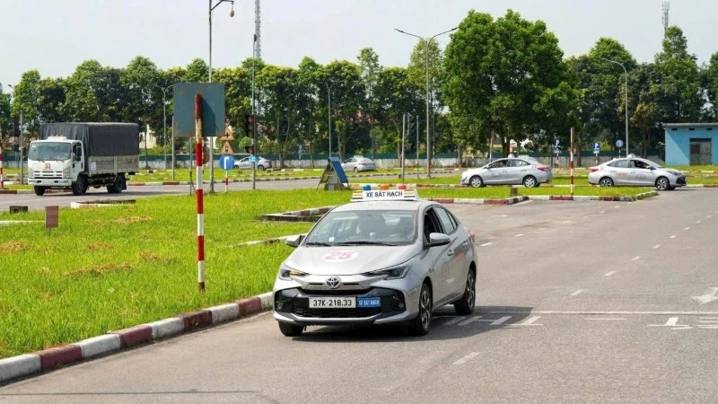 Nghệ An hơn 180 nghìn học viên được sát hạch lái xe trong một năm Nghệ An hơn 180 nghìn học viên được sát hạch lái xe trong một năm