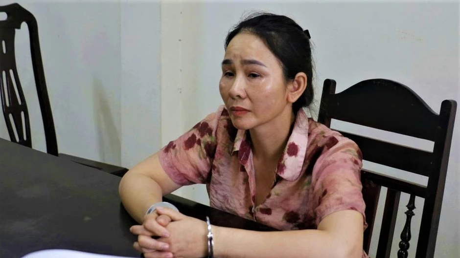 Nghệ An: Khởi tố đối tượng lừa đảo, chiếm đoạt hàng chục tỷ đồng Nghệ An: Khởi tố đối tượng lừa đảo, chiếm đoạt hàng chục tỷ đồng