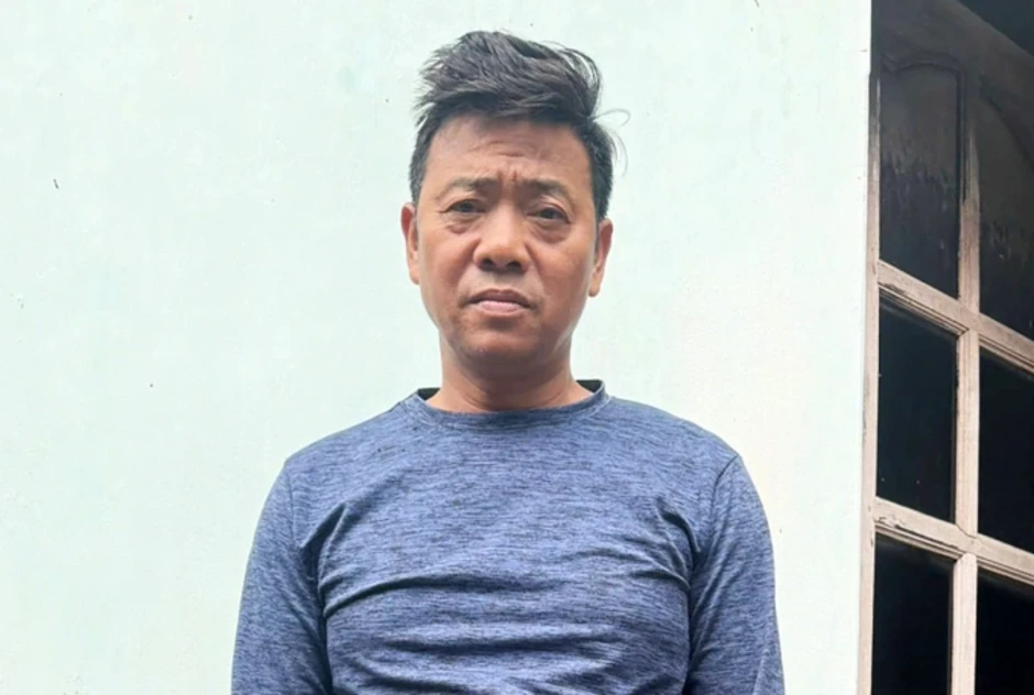 Nghi can sát hại hàng xóm ra đầu thú sau 27 năm trốn ở nước ngoài Nghi can sát hại hàng xóm ra đầu thú sau 27 năm trốn ở nước ngoài