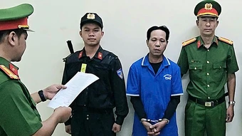 Nghi phạm sát hại vợ, phi tang trong bao tải ở sông Sài Gòn bị bắt