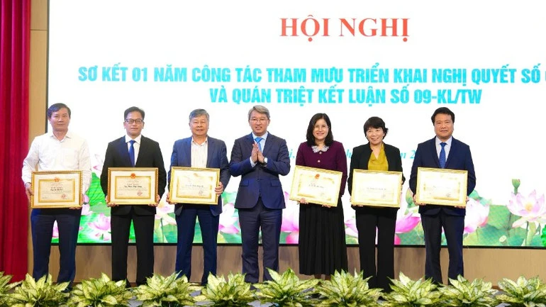 Nghị quyết số 66-NQ/TW đã trở thành “lời hiệu triệu” cho một cuộc cải cách thể chế sâu rộng Nghị quyết số 66-NQ/TW đã trở thành “lời hiệu triệu” cho một cuộc cải cách thể chế sâu rộng