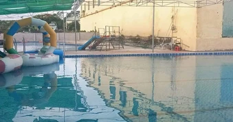 Nghi rò điện tại bể bơi khiến ba trẻ em bất tỉnh