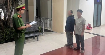 Nghi vấn 2 người đàn ông xâm hại bé gái 13 tuổi